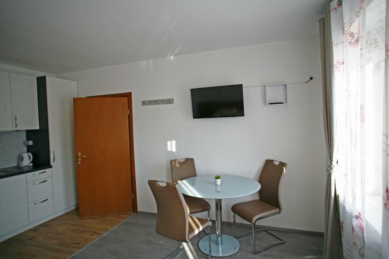 בלד Apartments Bernard מראה חיצוני תמונה